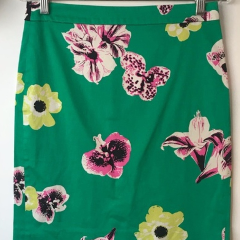 J Crew Green Floral Print Pencil Skirt 0 - Picture 2 of 2